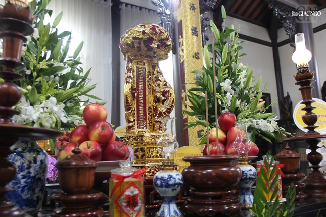 Long vị cố Ni trưởng Thích nữ Chơn Hiền