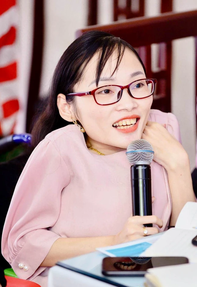 Cô giáo xương thủy tinh - Nguyễn Thị Ngọc Tâm