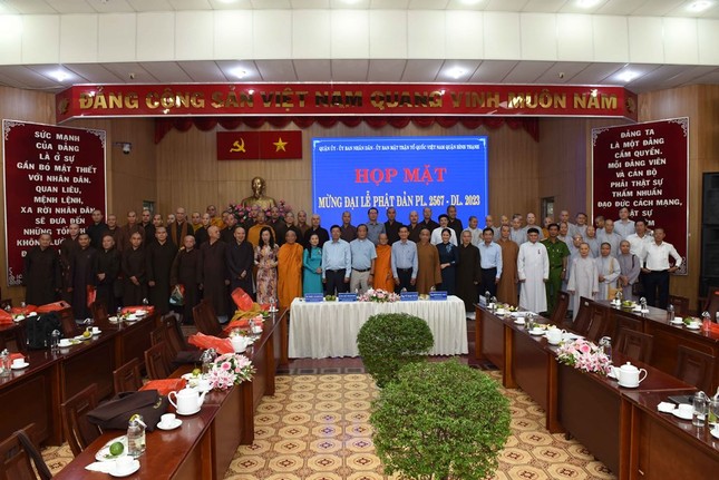 Chụp ảnh lưu niệm