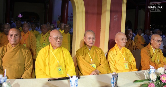 Chư tôn Trưởng lão Hòa thượng chứng minh buổi lễ