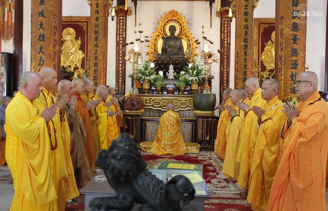 Lễ khai kinh tại chánh điện tổ đình Từ Đàm