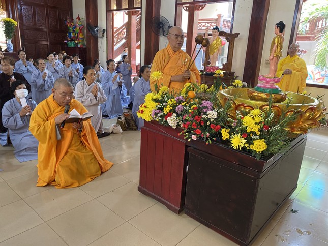 Lễ Phật đản tại chùa Pháp Hội