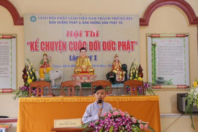 Thí sinh dự thi