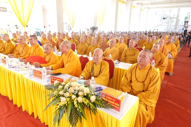 Chư tôn giáo phẩm chứng minh