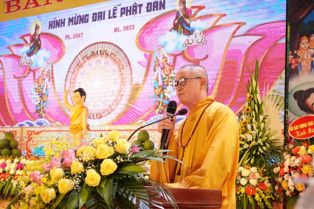 Thượng tọa Thích Thanh Hòa đã tuyên đọc Thông điệp Đại lễ Phật đản của Đức Pháp chủ GHPGVN