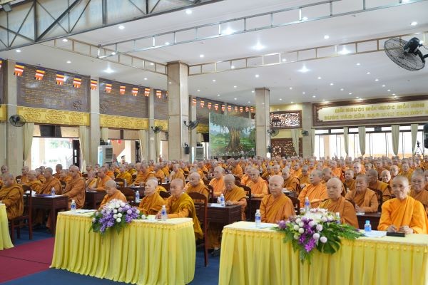 Chư Tăng Ni Hệ phái Khất sĩ tham dự Khóa bồi dưỡng trụ trì Chư Tăng Ni Hệ phái Khất sĩ tham dự Khóa bồi dưỡng trụ trì