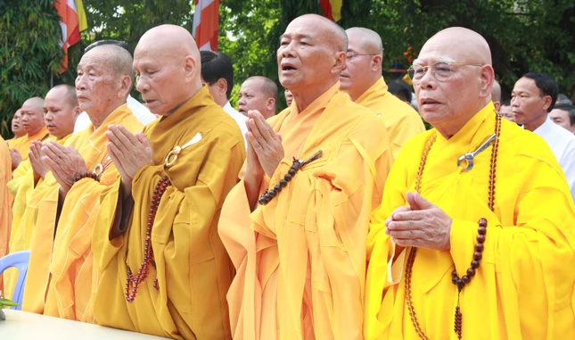 Chư tôn Trưởng lão Hòa thượng