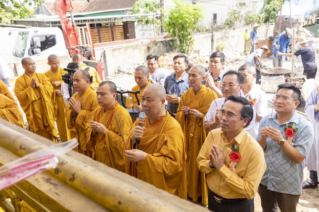 Niêm hương cầu nguyện Niêm hương cầu nguyện