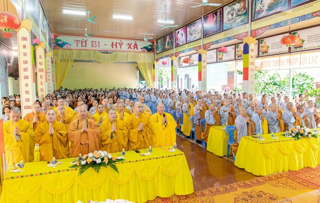 Niệm Phật cầu gia hộ