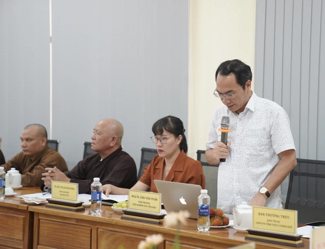 PGS.TS.Chu Văn Tuấn, Viện trưởng Viện Nghiên cứu Tôn giáo phát biểu PGS.TS.Chu Văn Tuấn, Viện trưởng Viện Nghiên cứu Tôn giáo phát biểu