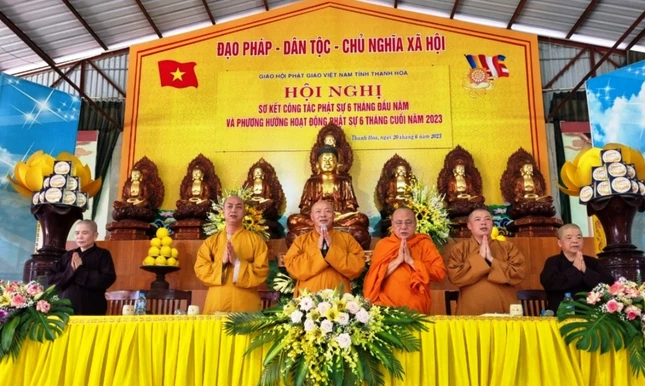 Niệm Phật cầu gia hộ