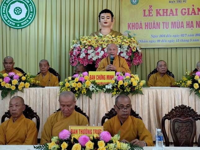 Hòa thượng Thích Thiện Nhơn ban đạo từ