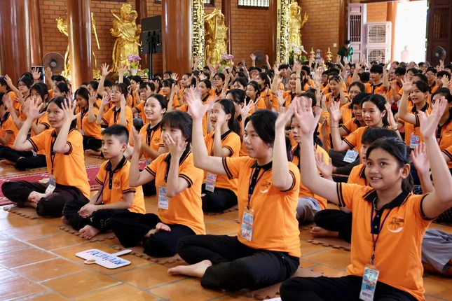 Lịch trình sinh hoạt của các khóa tu thường kết hợp giữa việc học đạo - giải trí Lịch trình sinh hoạt của các khóa tu thường kết hợp giữa việc học đạo - giải trí