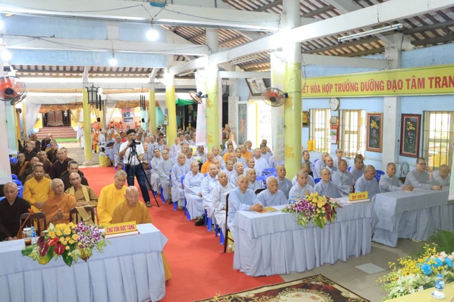 Chư Tăng Ni tham dự khóa bồi dưỡng