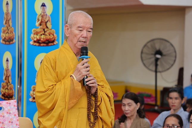 Hòa thượng Thích Thiện Xuân ban đạo từ Hòa thượng Thích Thiện Xuân ban đạo từ