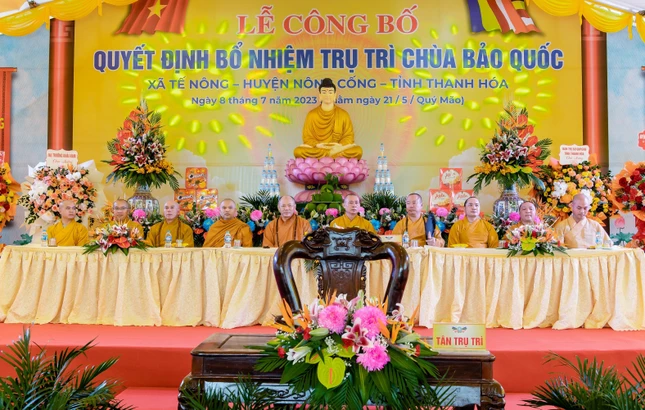 Chư tôn đức chứng minh