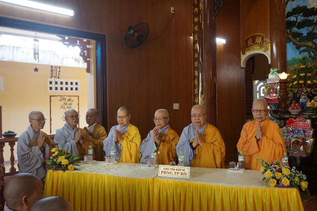Chư tôn đức Phân ban Ni giới TP.Đà Nẵng