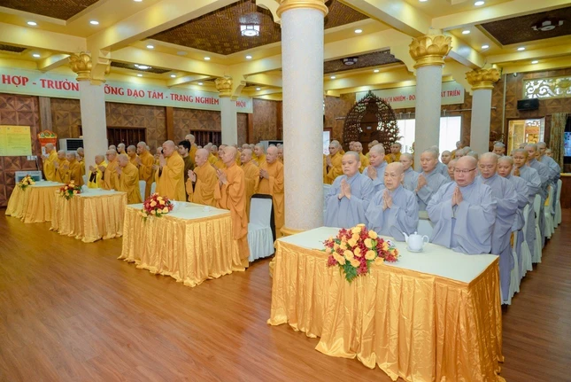 Chư tôn đức Tăng Ni Q.3 tham dự buổi sinh hoạt Tăng sự chung định kỳ