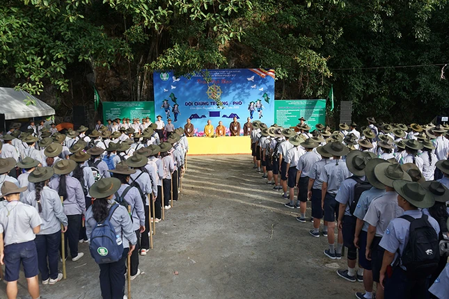 Lễ khai mạc trại họp bạn Đội Chúng trưởng, phó