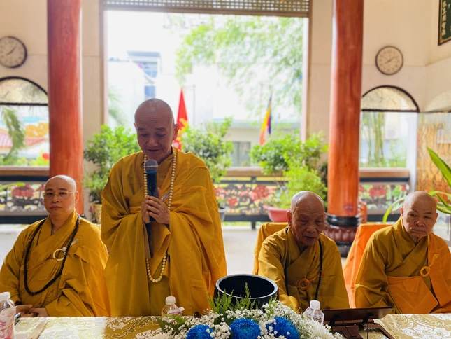 Trưởng lão Hòa thượng Thích Thanh Hùng giáo giới Trưởng lão Hòa thượng Thích Thanh Hùng giáo giới