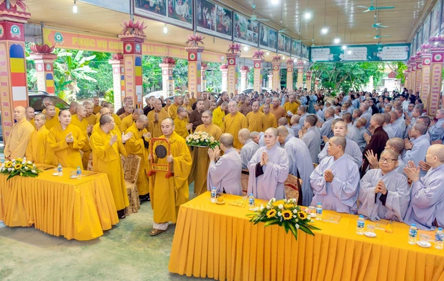 Cung nghinh chư tôn giáo phẩm