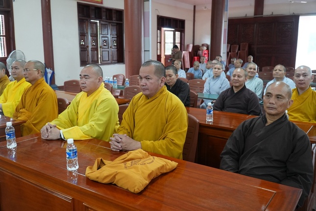 Chư Tăng Ni tham dự