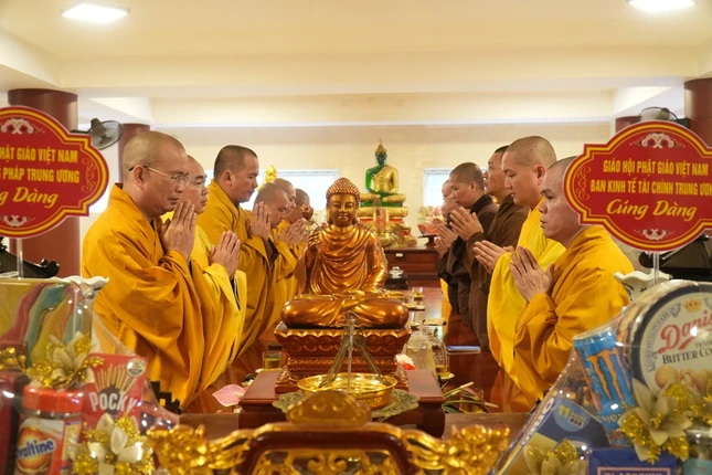 Niệm Phật cầu gia hộ