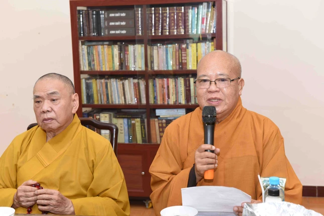 Hòa thượng Thích Tịnh Giác ban đạo từ Hòa thượng Thích Tịnh Giác ban đạo từ