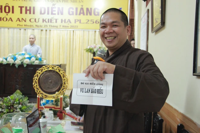 Bốc thăm chọn đề tài