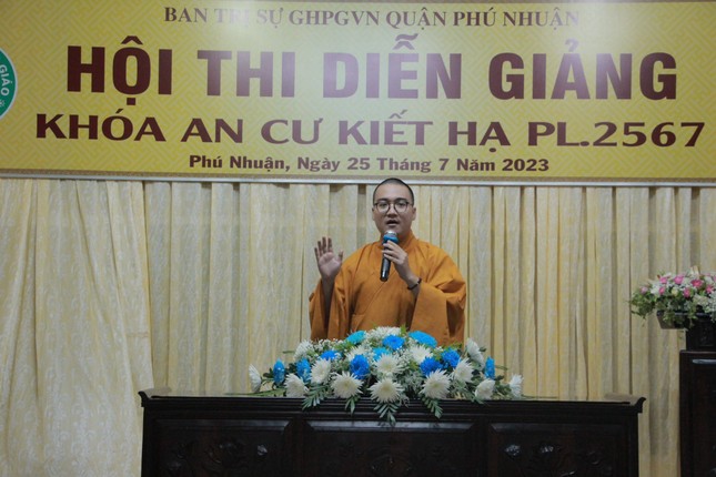 Đại đức Thích Đức Minh (chùa Đại Giác) đạt giải Nhất hội thi