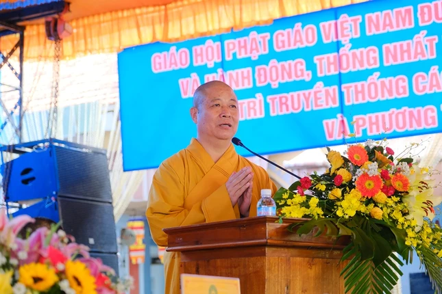 Hòa thượng Thích Thọ Lạc phát biểu tại buổi lễ