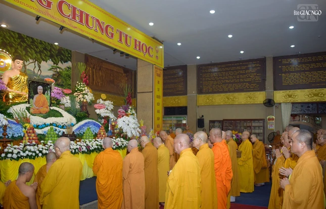 Nhất tâm cầu nguyện