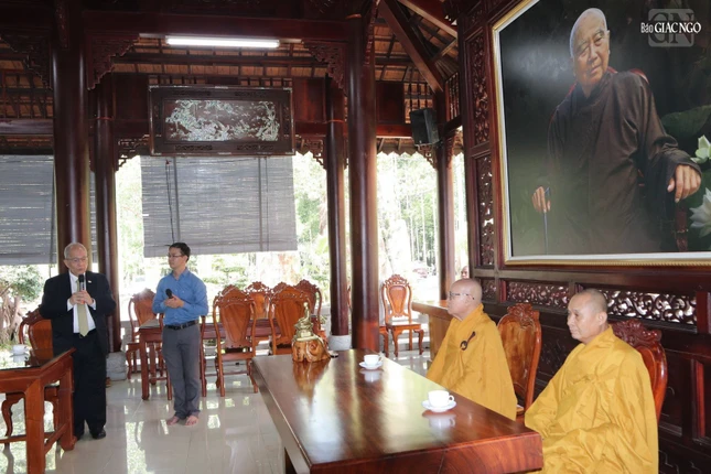 Cư sĩ Phallop Thaiarry, Chủ tịch WFB phát biểu tại buổi gặp mặt