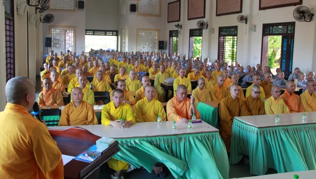 Học viên tham dự lễ bế giảng