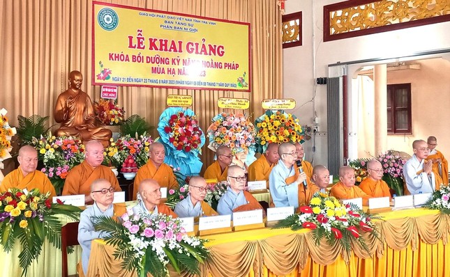 Ni trưởng Thích nữ Nhật Khương khuyến tấn chư hành giả Ni Ni trưởng Thích nữ Nhật Khương khuyến tấn chư hành giả Ni