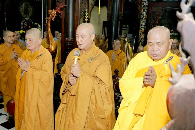 Hòa thượng Thích Huệ Thông sách tấn chư hành giả an cư