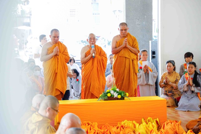 Hòa thượng Thích Minh Lộc phát biểu cảm tạ