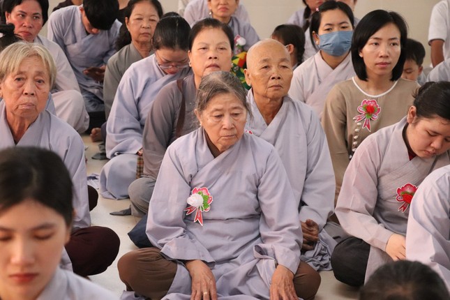 Phật tử tham dự lễ Vu lan