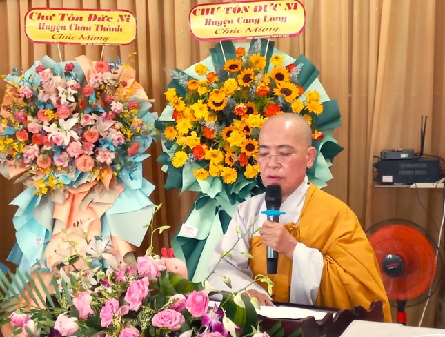 Ni sư Thích nữ Như Thức phát biểu khai mạc Ni sư Thích nữ Như Thức phát biểu khai mạc