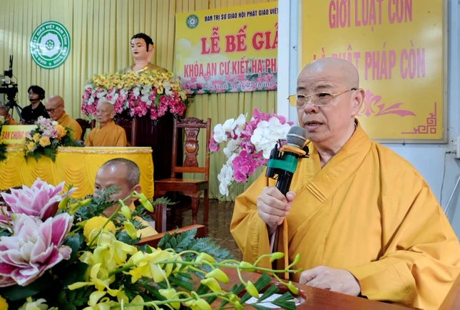 Hòa thượng Thích Trí Minh phát biểu khai mạc