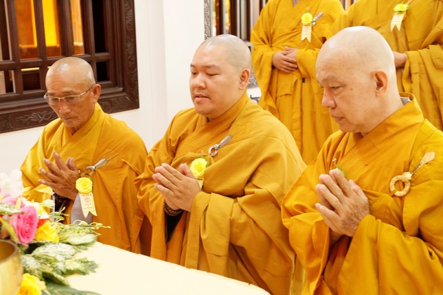 Chư Tăng tác pháp Tự tứ