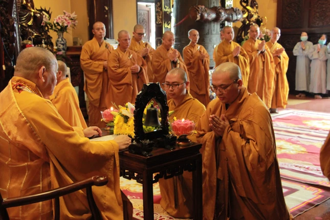 Chư Tăng tác pháp Tự tứ