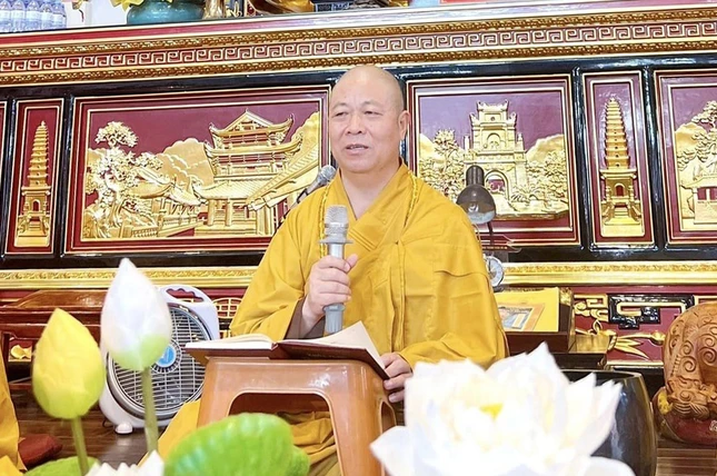 Hòa thượng Thích Thọ Lạc ban đạo từ