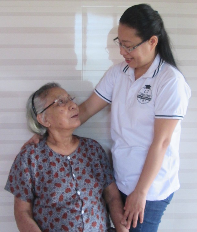 Tác giả và mẹ chồng