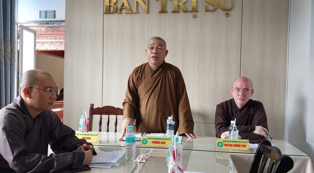 Thượng tọa Thích Pháp Huệ phát biểu đúc kết phiên họp Thượng tọa Thích Pháp Huệ phát biểu đúc kết phiên họp