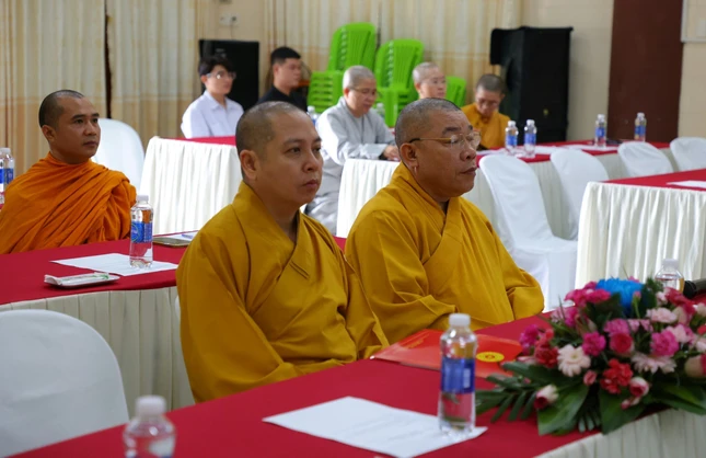 Chư tôn đức tham dự