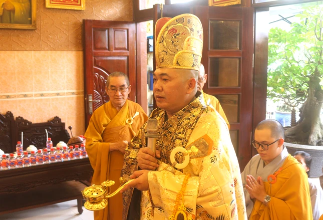 Khóa lễ cung tiến Giác linh Khóa lễ cung tiến Giác linh