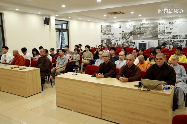 Chư Tăng Ni, độc giả tham dự Chư Tăng Ni, độc giả tham dự