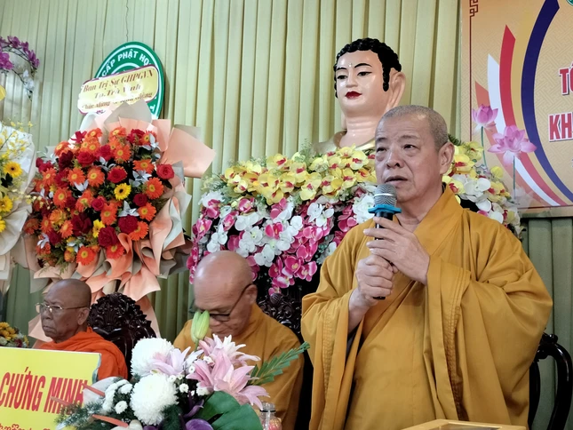 Hòa thượng Thích Trí Minh khuyến tấn Tăng Ni sinh