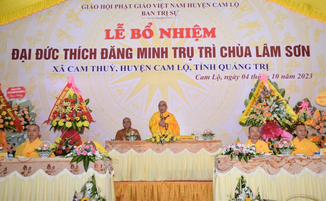 Hòa thượng Thích Thiện Tấn ban đạo từ